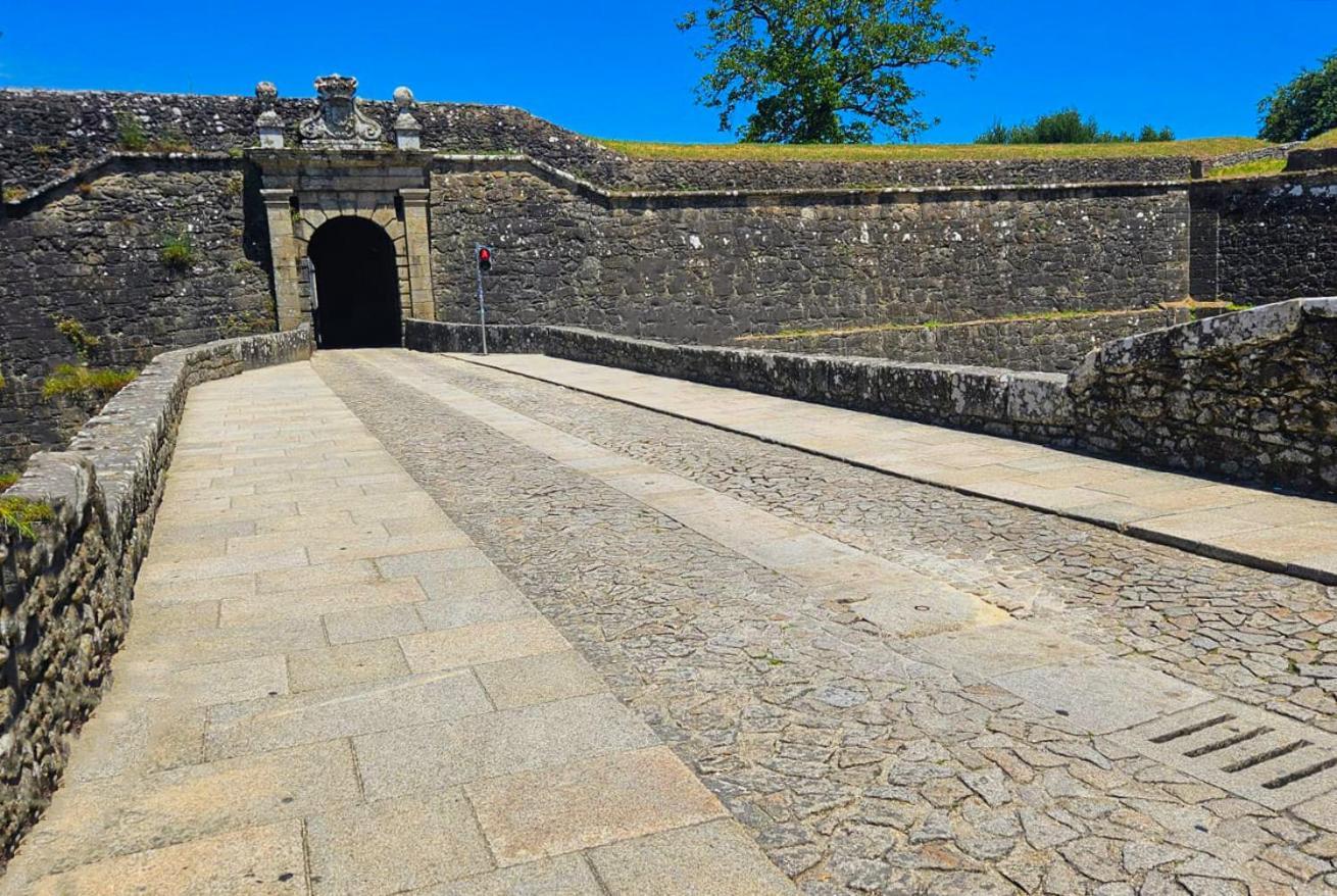 Alojamento Fortaleza Valenca Extérieur photo